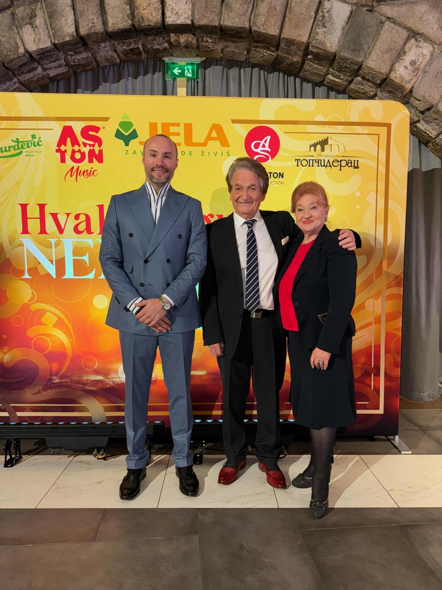 Nedeljko i Dušica Bilkić sa Aleksandrom Sofronijevićem