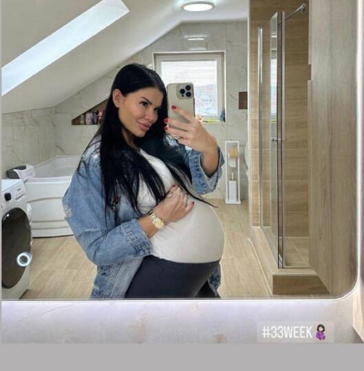 "SAD JE PRONAŠAO NEKU BABU, TROŠI NJENE PARE I VOZI NJEN AUTO" Pevačica o partneru koji joj je napravio pakao od života: Krade, preti, pljuje...