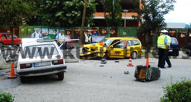 kragujevac-saobracajka-nesreca-jugo-taksi.jpg