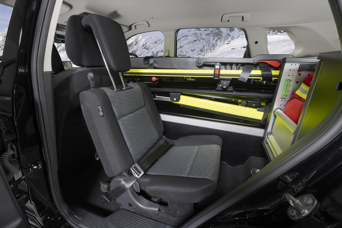 nissan-xtrail-mountain-rescue--interior-6.jpg