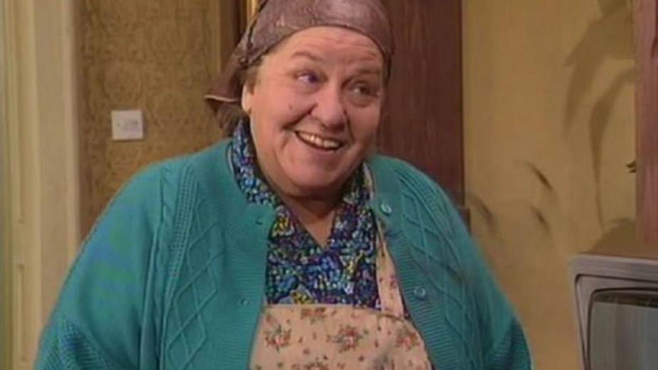 Radmila Savićević kao Riska u seriji Srećni ljudi