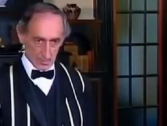 Predrag Preža Milinković kao batler Sofronije u Srećnim ljudima