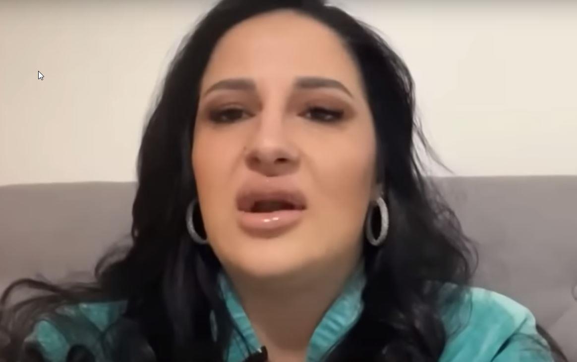 PEVAČICI 2 PUTA UŠIVALI GLAVU, IMALA 15 KOPČI, KVAD PAO NA NJU! Nakon toga preživela pakao u bolnici: Mučili su me, stavila sam im na sto.. Bolna ispovest