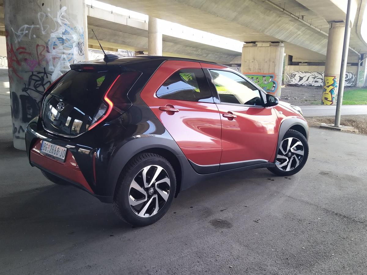toyotaaygo-4.jpg