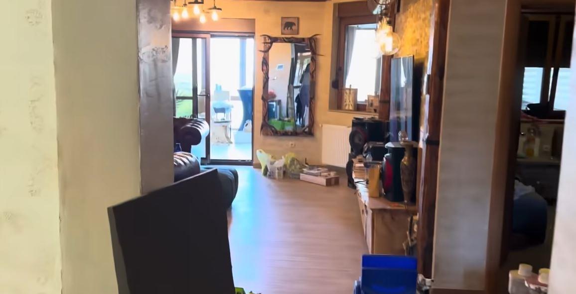 OVAJ MOĆNIK IZ SENKE JE MUŽ POZNATE STARLETE! Prevario je s NJENOM NAJBOLJOM DRUGARICOM... Obogatio se zahvaljujući KINESKIM TABLETAMA ZA POTENCIJU