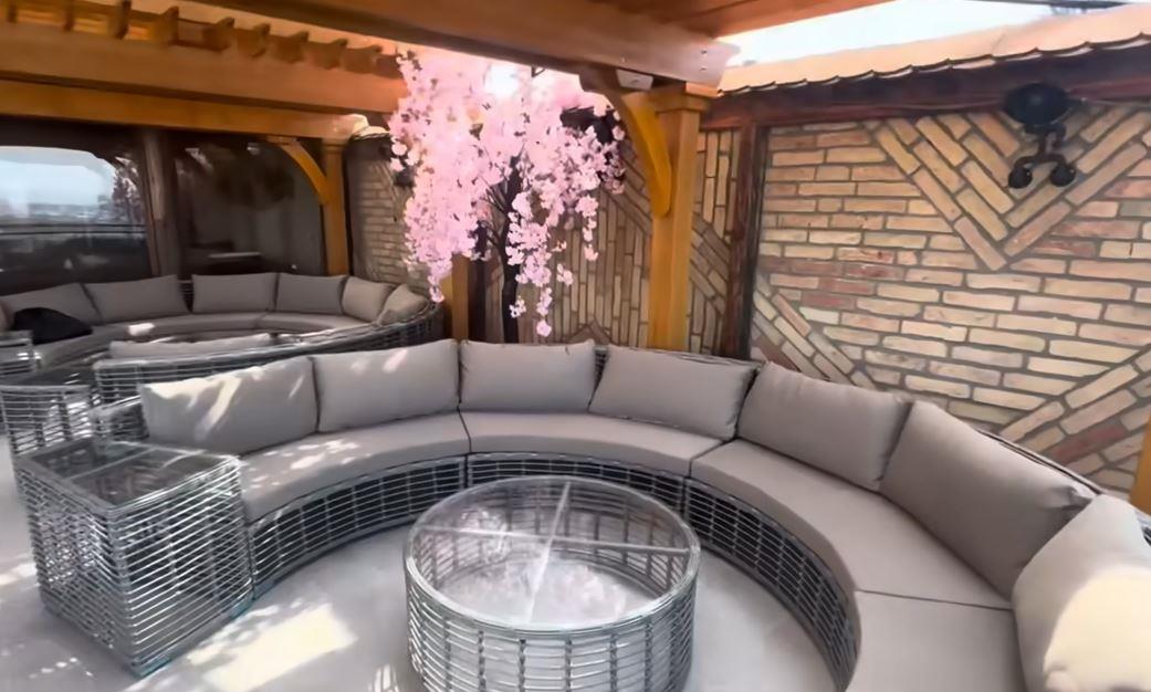 OVAJ MOĆNIK IZ SENKE JE MUŽ POZNATE STARLETE! Prevario je s NJENOM NAJBOLJOM DRUGARICOM... Obogatio se zahvaljujući KINESKIM TABLETAMA ZA POTENCIJU