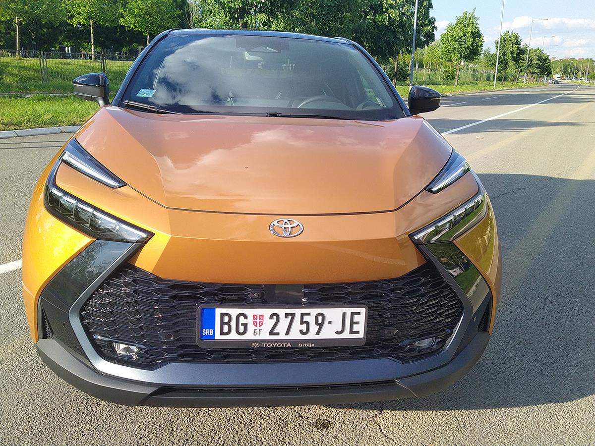 toyota-chr-2024-test--3.jpg