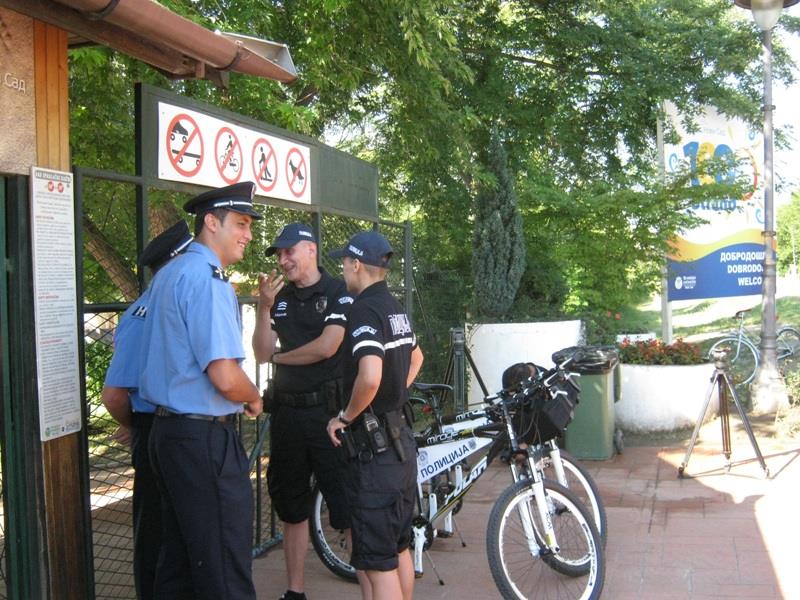 novi-sad-policajci-bicikli-policajci-na-biciklima.jpg