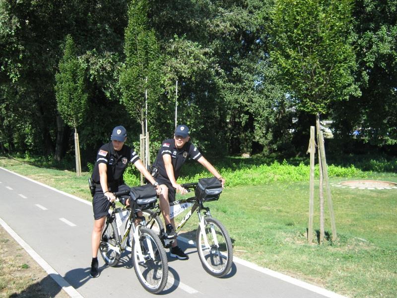 novi-sad-policajci-bicikli-policajci-na-biciklima.jpg