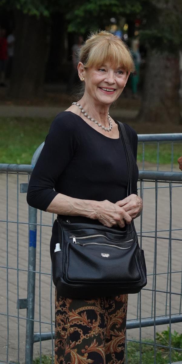 Zlata Numanagić u crnoj haljini