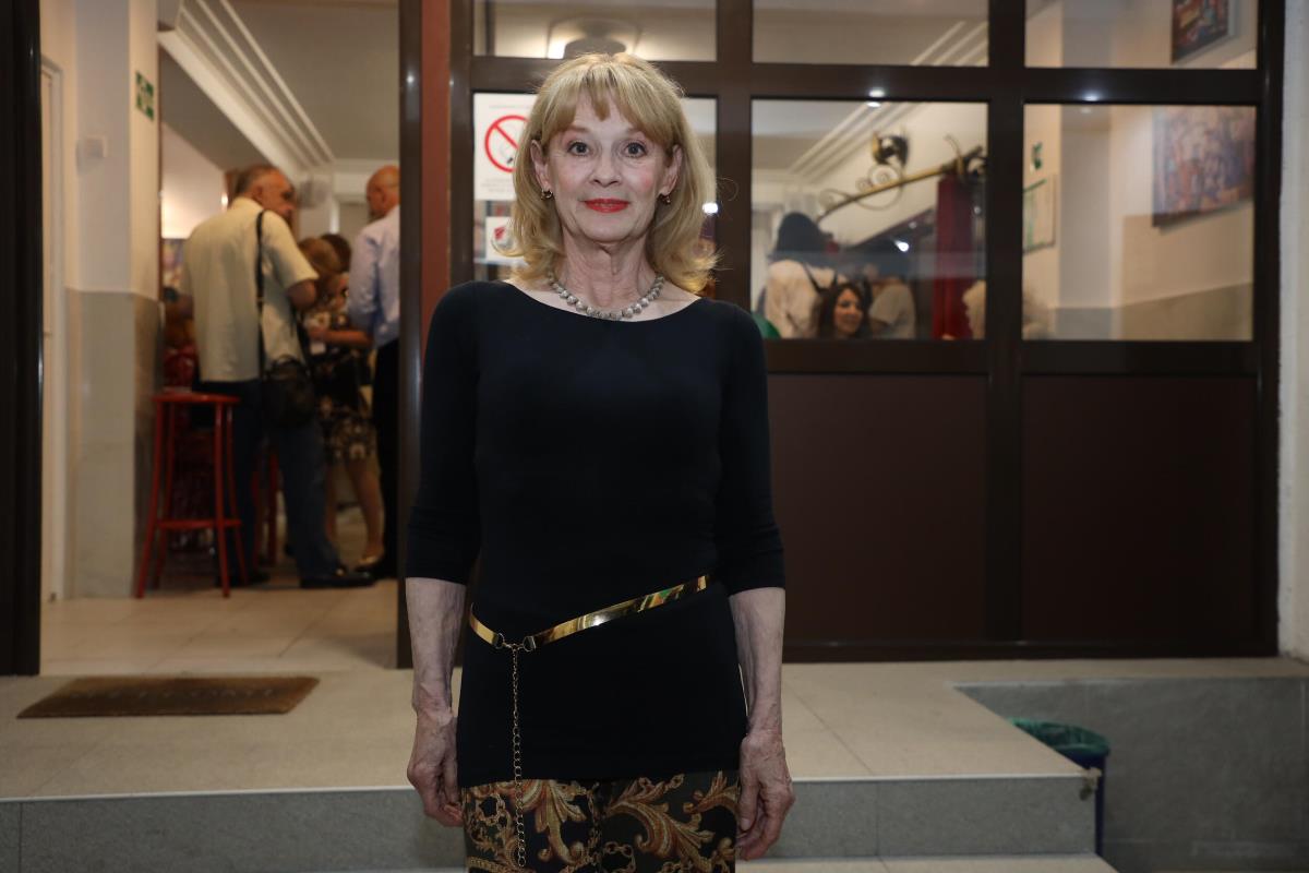 Zlata Numanagić u crnoj hajlini