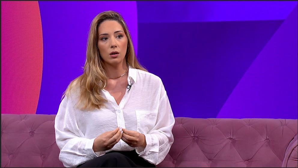 "MUŽ MI SVE FINANSIRA!" Poznata voditeljka šokirala priznanjem o odnosu sa suprugom: Daje mi pare, a ja odem napijem se...