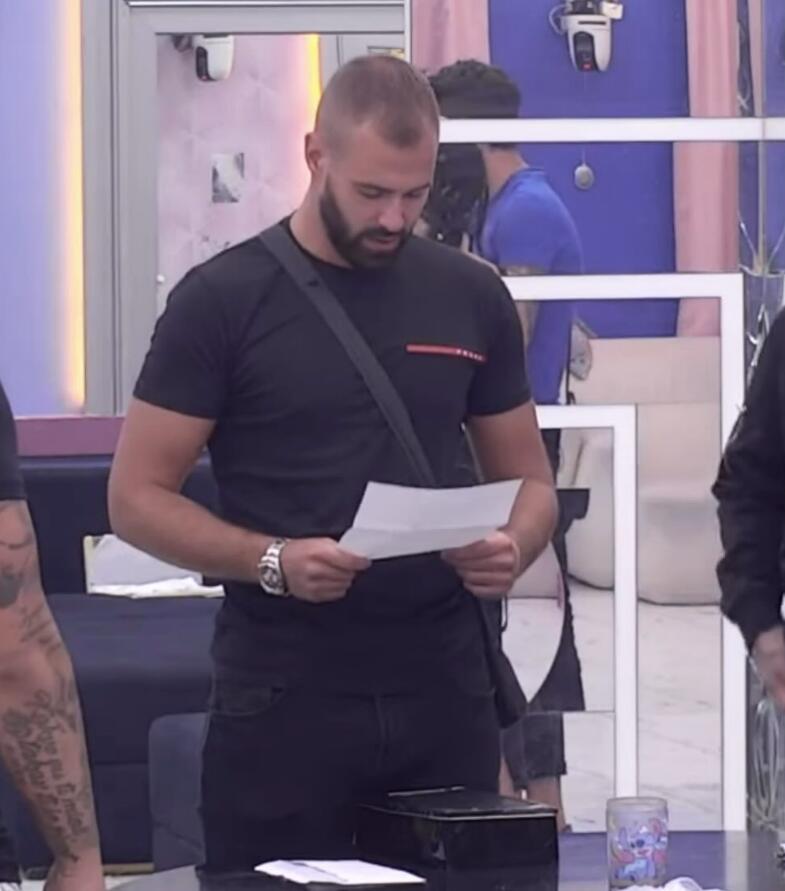 UROŠ ĆERTIĆ OSUĐEN NA KAZNU ZATVORA, PA ISEKAO ČOVEKA MAČETOM: Kaskader poznat po NASILNIČKOM PONAŠANJU! Ovo su njegovi prestupi