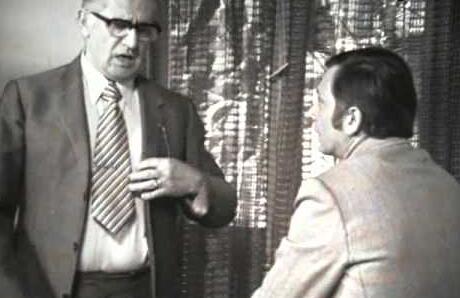 Predrag Tasovac i Vlastimir Đuza Stojiljković razgovaraju.jpg