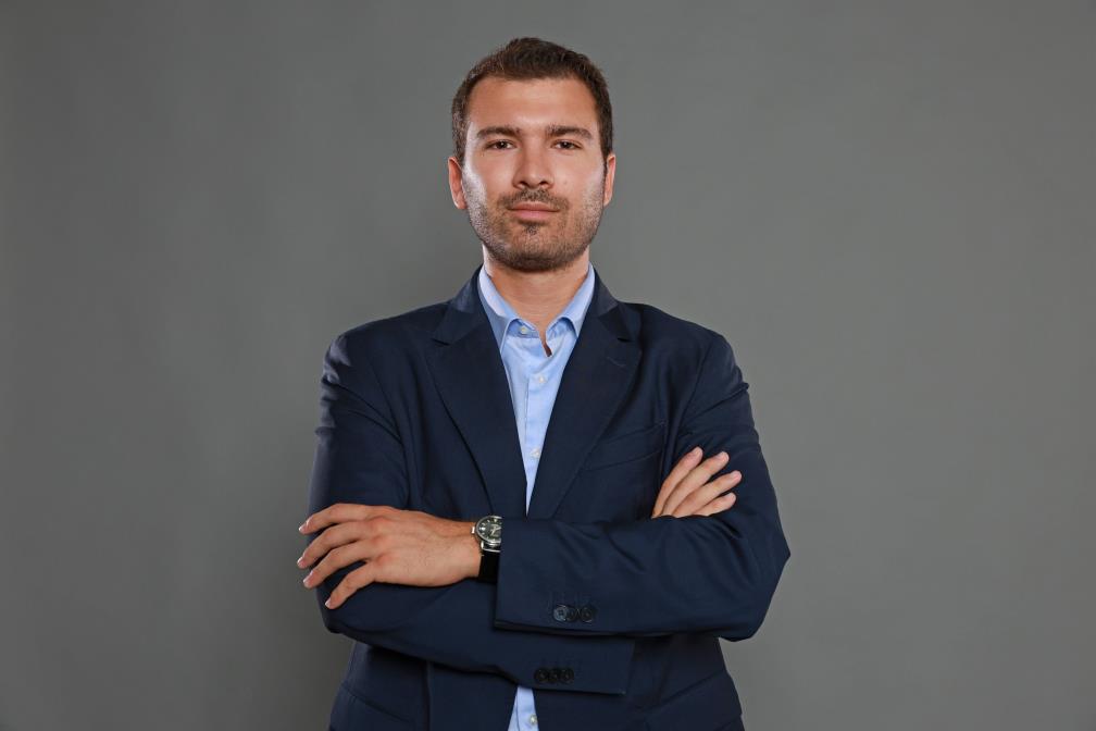 Vuk Velebit je srpski politikolog. Predstavlja jednog od najistaknutijih politikologa nove generacije u Srbiji. Posebno je poznat po analizi spoljne i bezbednosne politike Srbije. 
Od oktobra 2023. godine, Vuk Velebit je izvršni direktor i ko-osnivač Pupin inicijative, ključne organizacije koja se bavi jačanjem odnosa Srbije i SAD i kreiranjem pozicije Srbije u Vašingtonu. Pupin inicijativa je prva srpska privatno finansirana organizacija koja deluje u Beogradu i Vašingtonu.