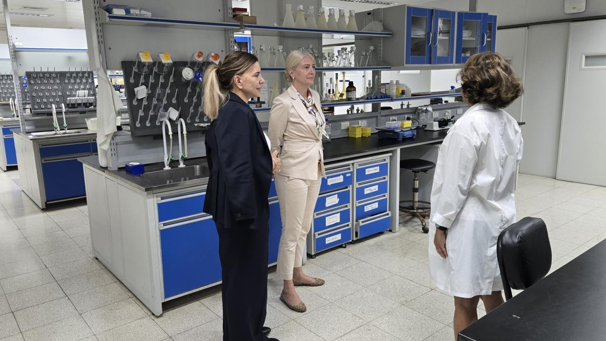 Jelena Begović obilazi BioКubaFarma 8.jpeg