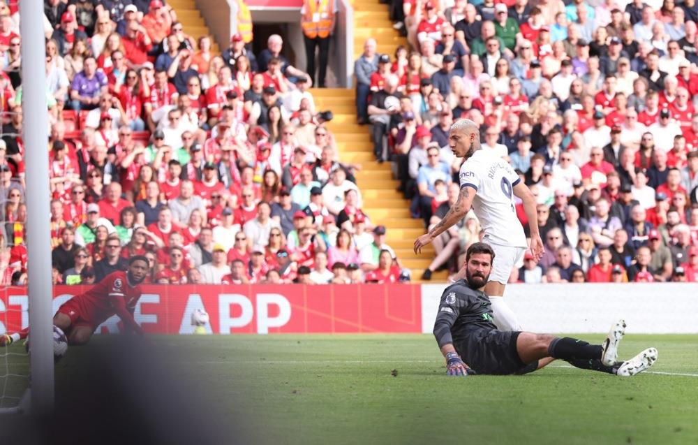 Golman Alison se vraća u sastav Liverpula