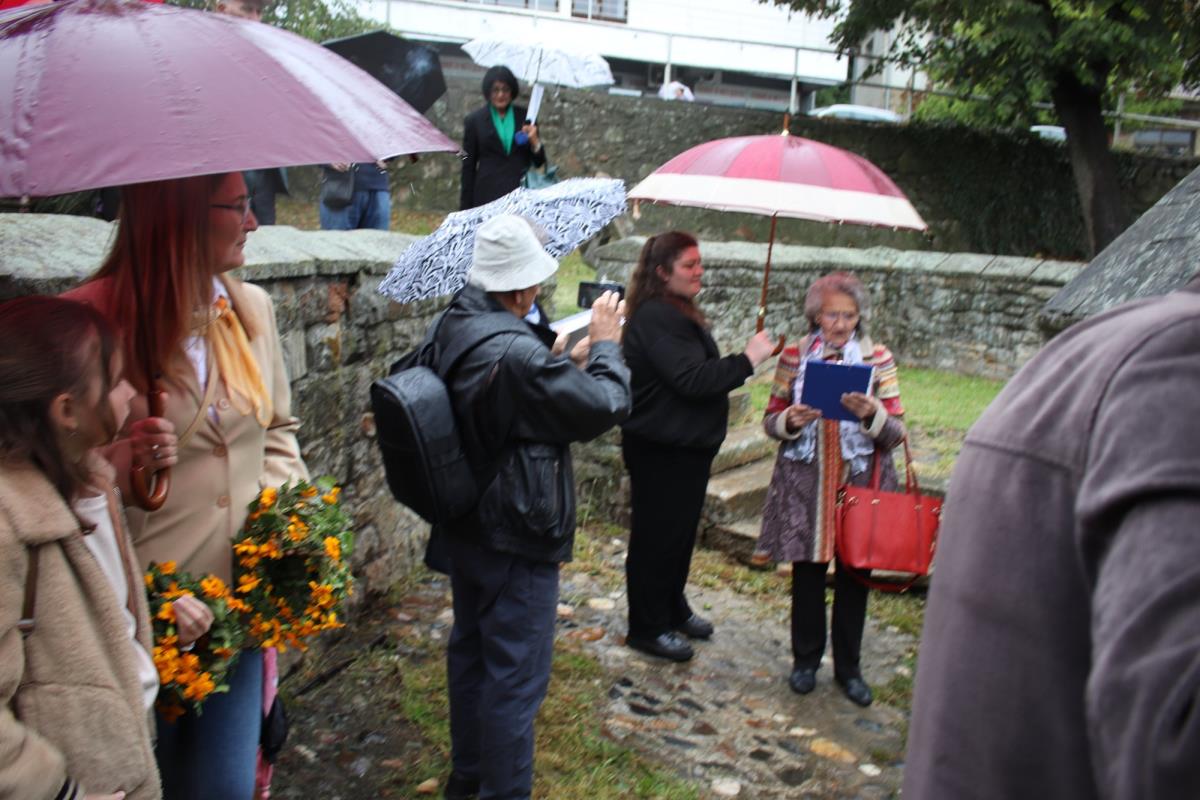 Песници на Беловодској чесми.jpg