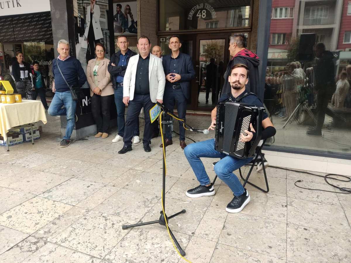 Užički medeni dani - harmonikaš (8).jpg