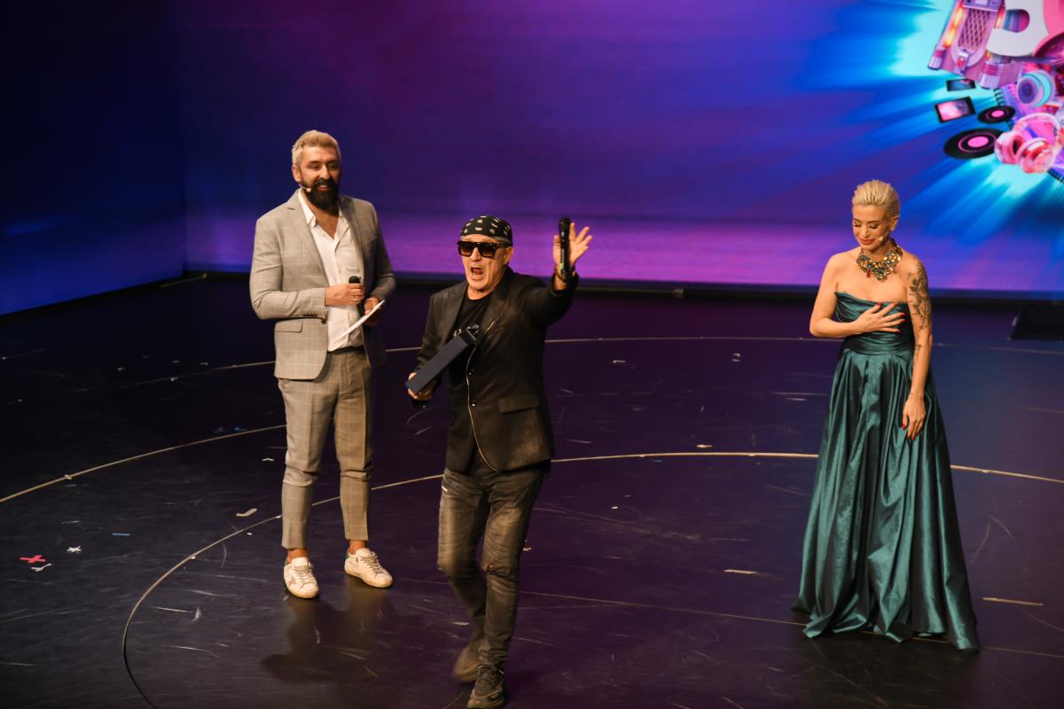 Oliver Mandic nagrada.jpg