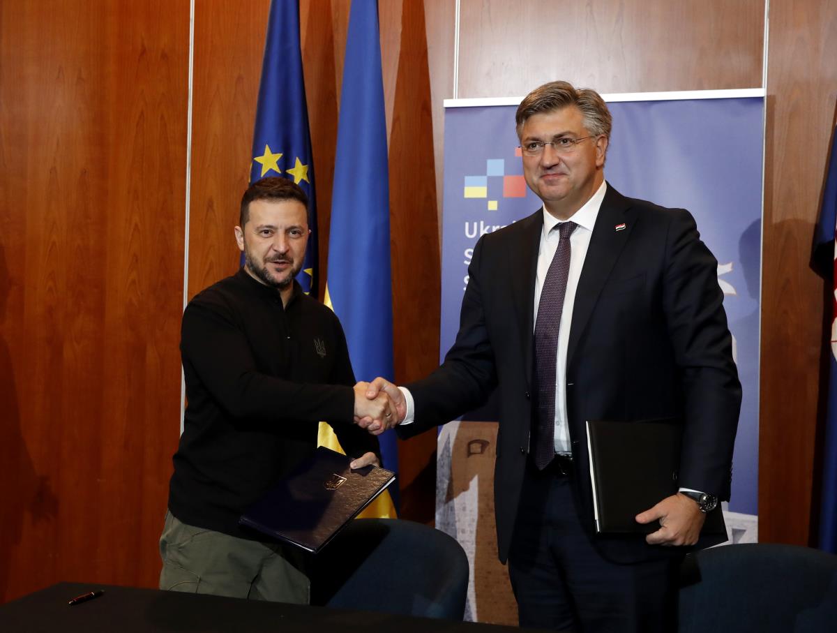 103 EPA Antonio Bat.jpg