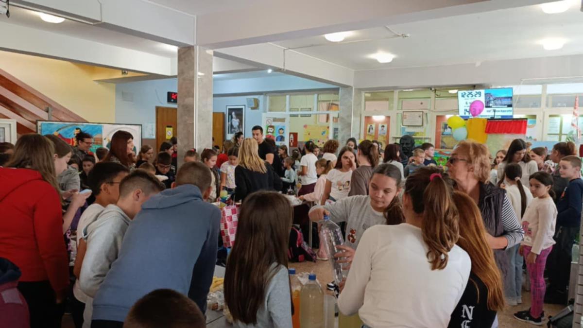 Дечији вашар 2.jpg