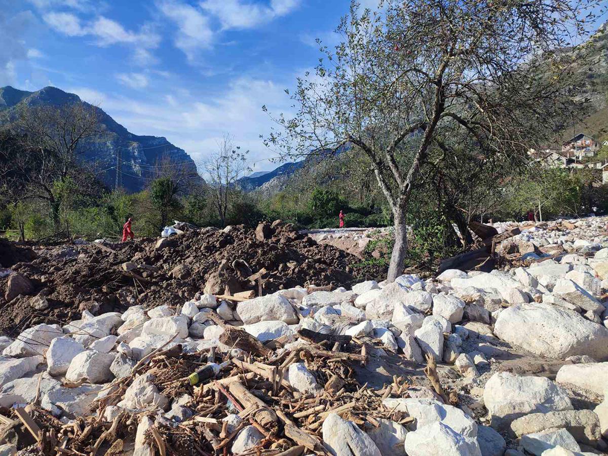 Foto privatna arhiva Užički spasioci  (5).jpg