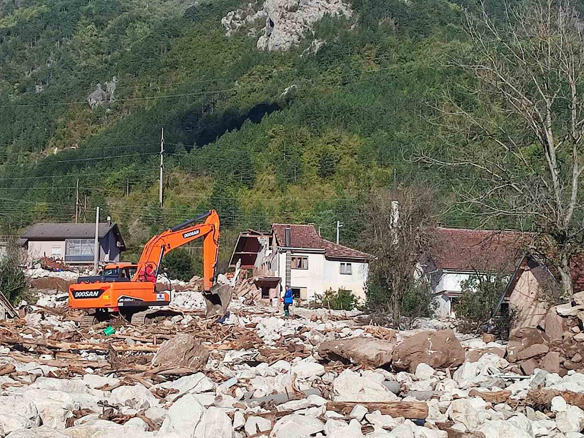 Foto privatna arhiva Užički spasioci  (3).jpg