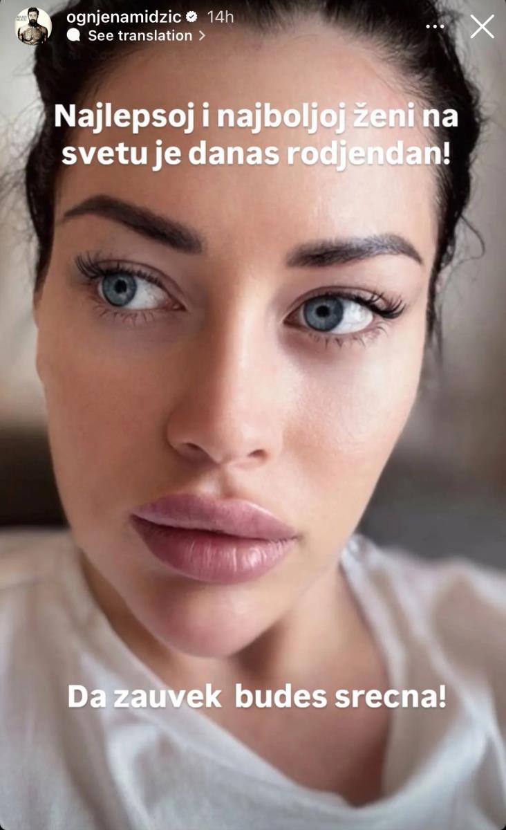 Mina Naumović u versače haljini od čiste svile