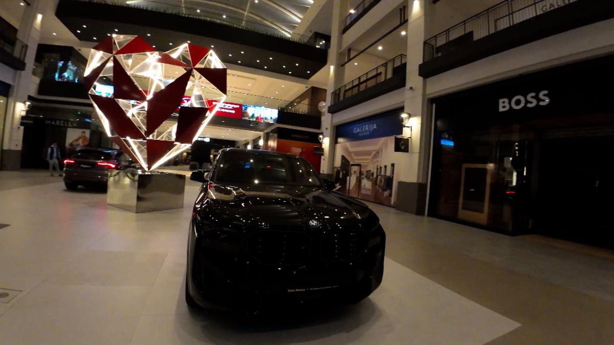 Sequence 01.01_15_31_21.Still006.jpg