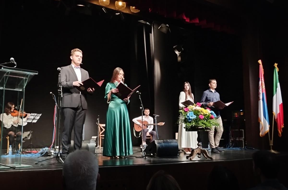 IMG-5846dfe99192158521a394dcb77ac891-V (1).jpg