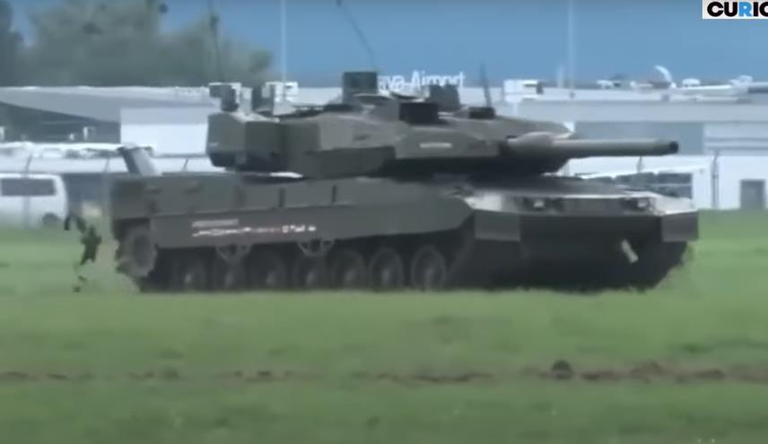 Leopard 2A8 tenk