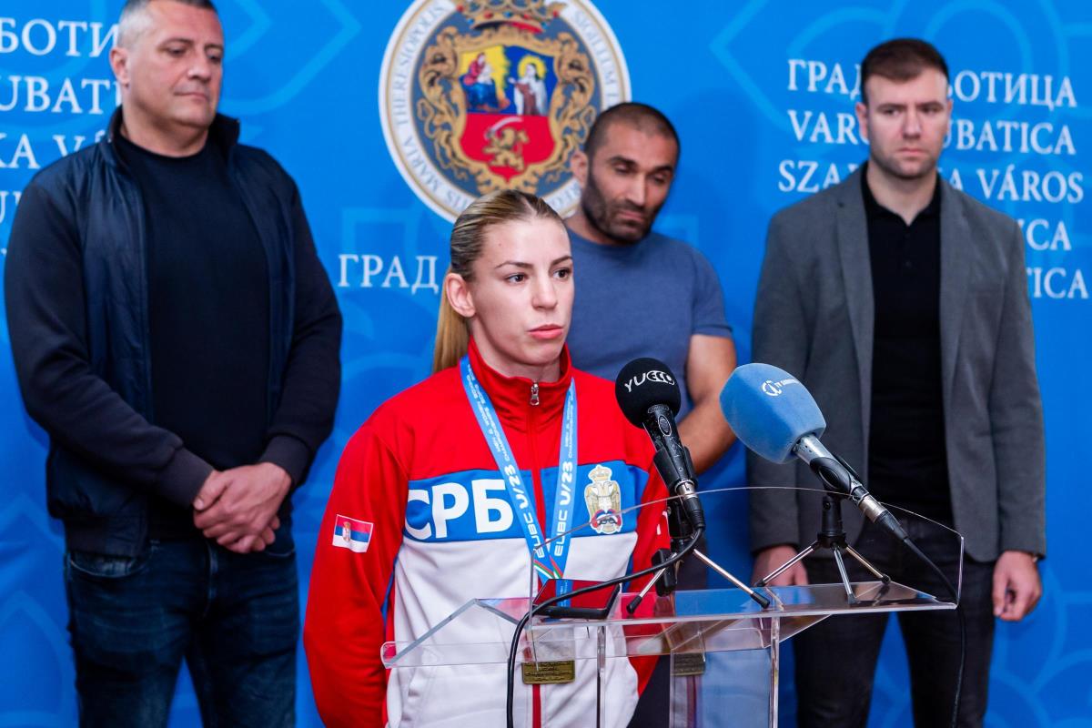 29 10 2024 box_40.jpg