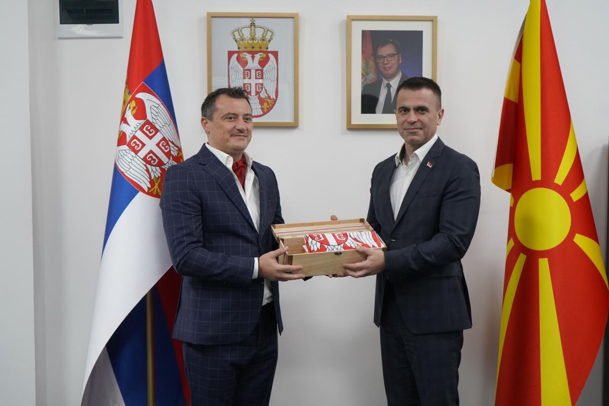 Ministar Milicevic i Vladimir Stajic, pocasni konzul RSrbije u Kumanovu.jpeg