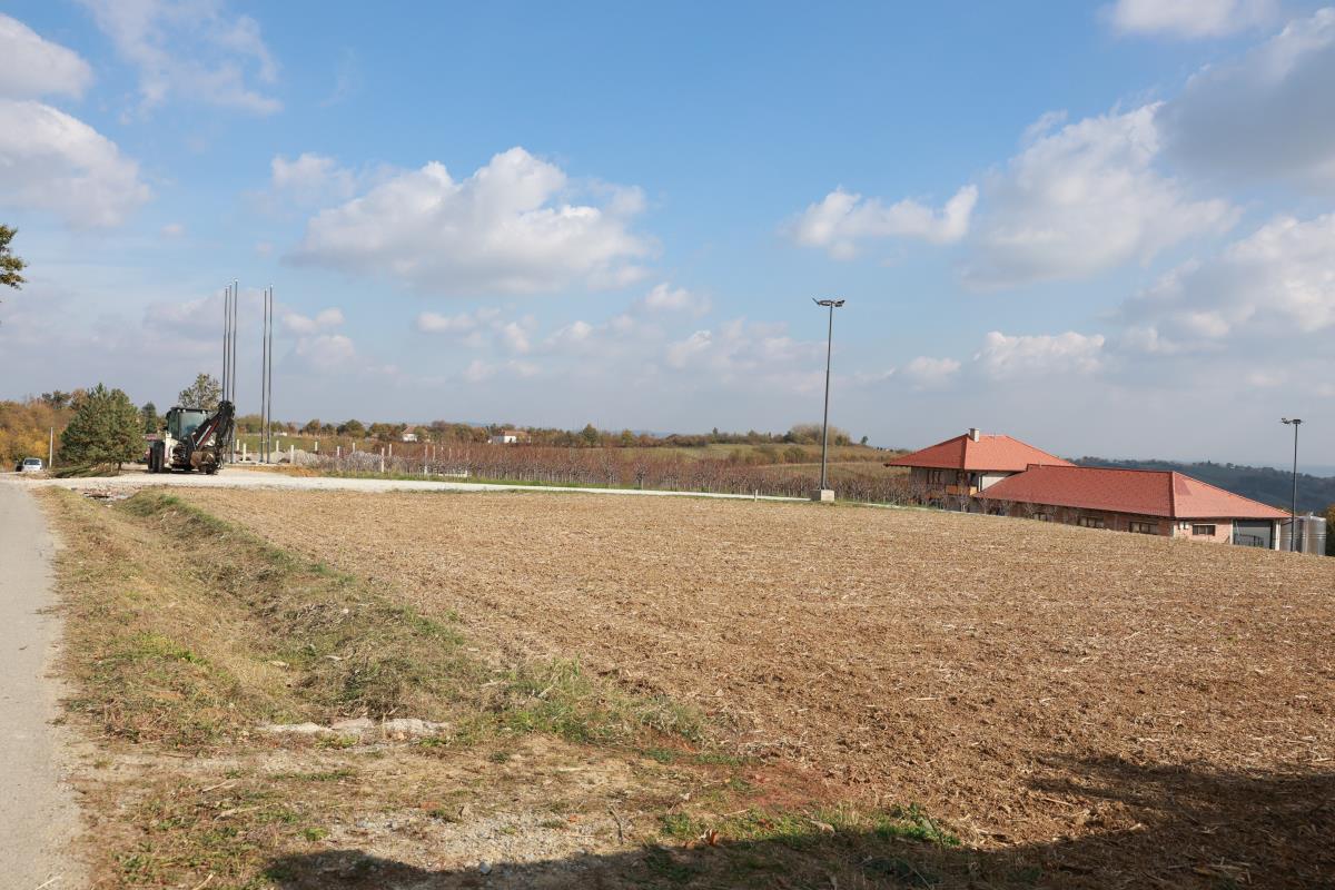 Imanje Nenada Jezdića u selu Zabrdica