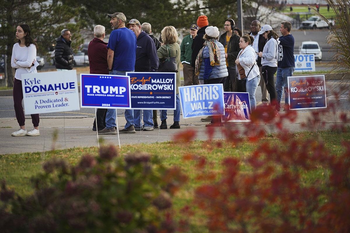 x01 AP Matt Rourke.jpg