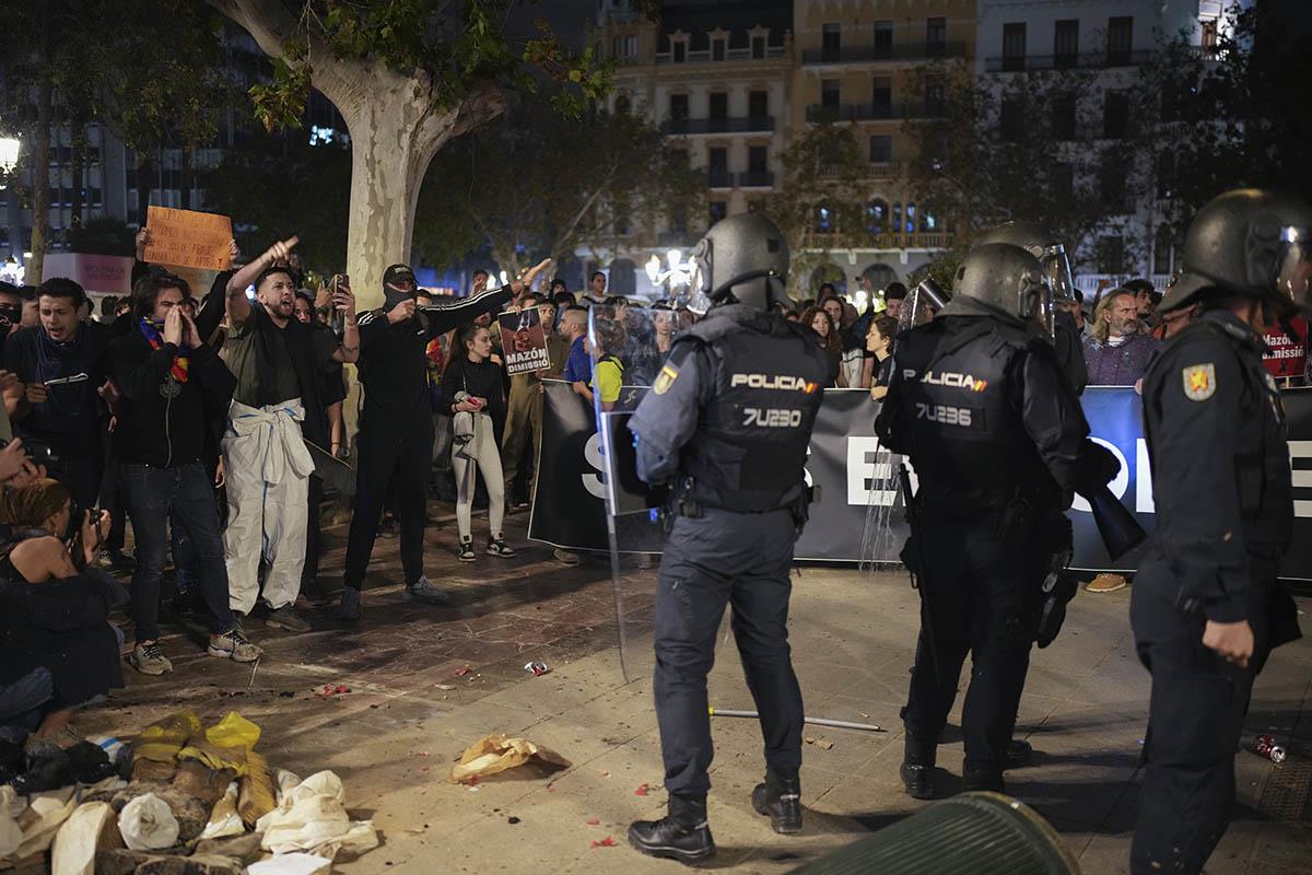 x05 AP Emilio Morenatti Valensija ProtestEmilio Morenatti.jpg