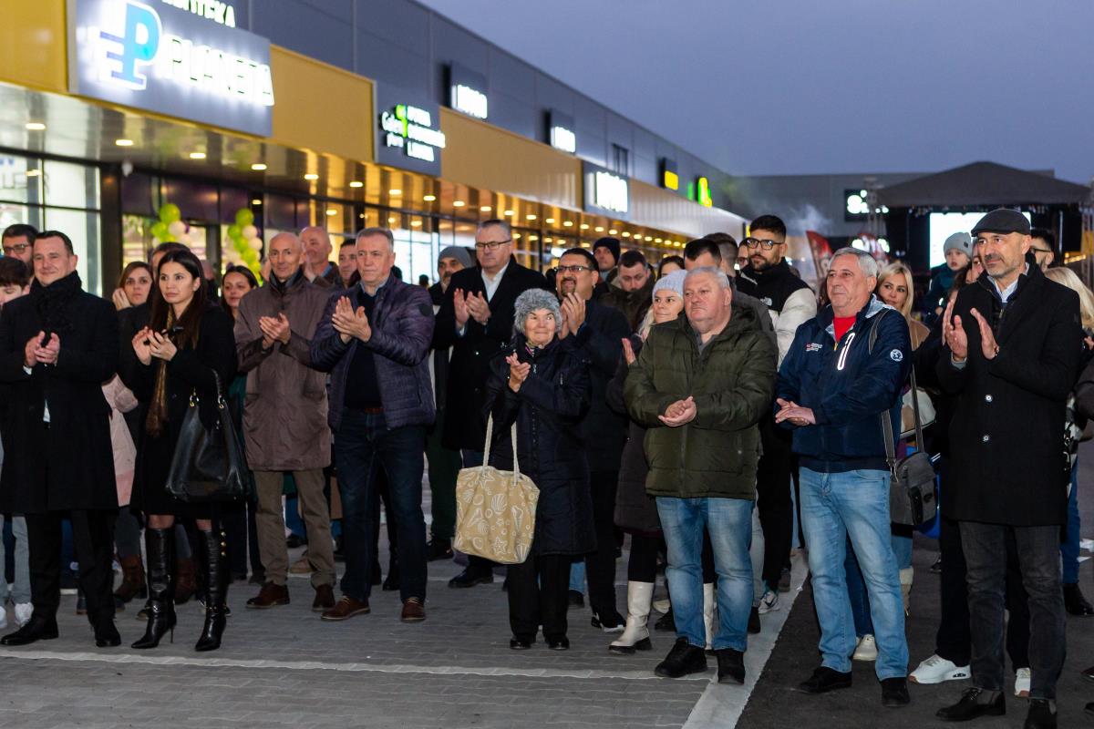 12 11 2024 SHOP_26.jpg