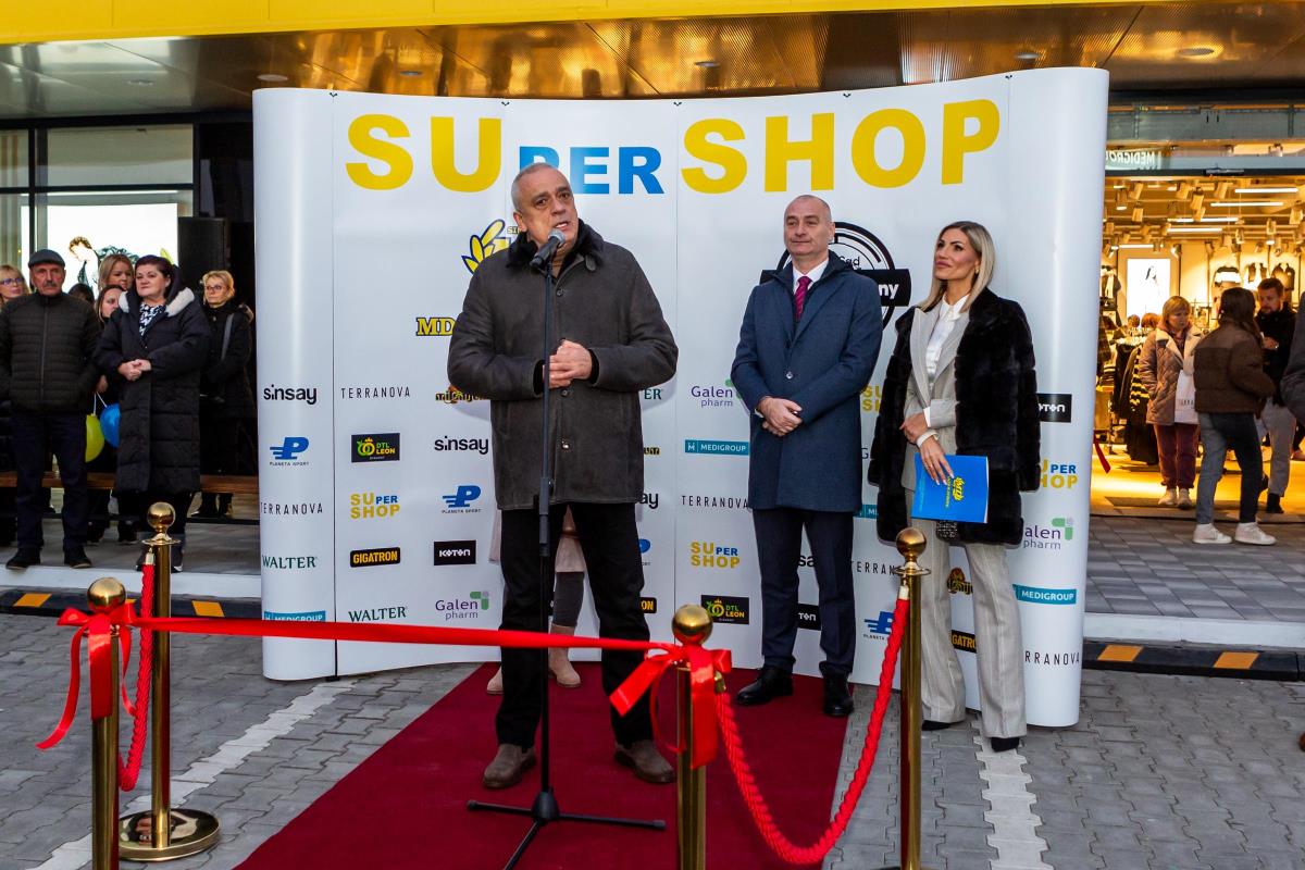 12 11 2024 SUPER SHOP (12).jpg