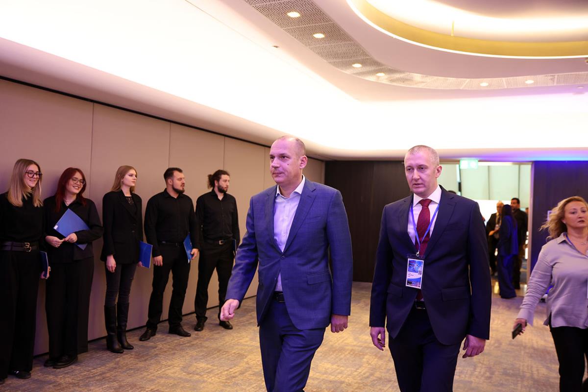 Kongres urgentne hirurgije foto Zorana Jevtic (11).JPG