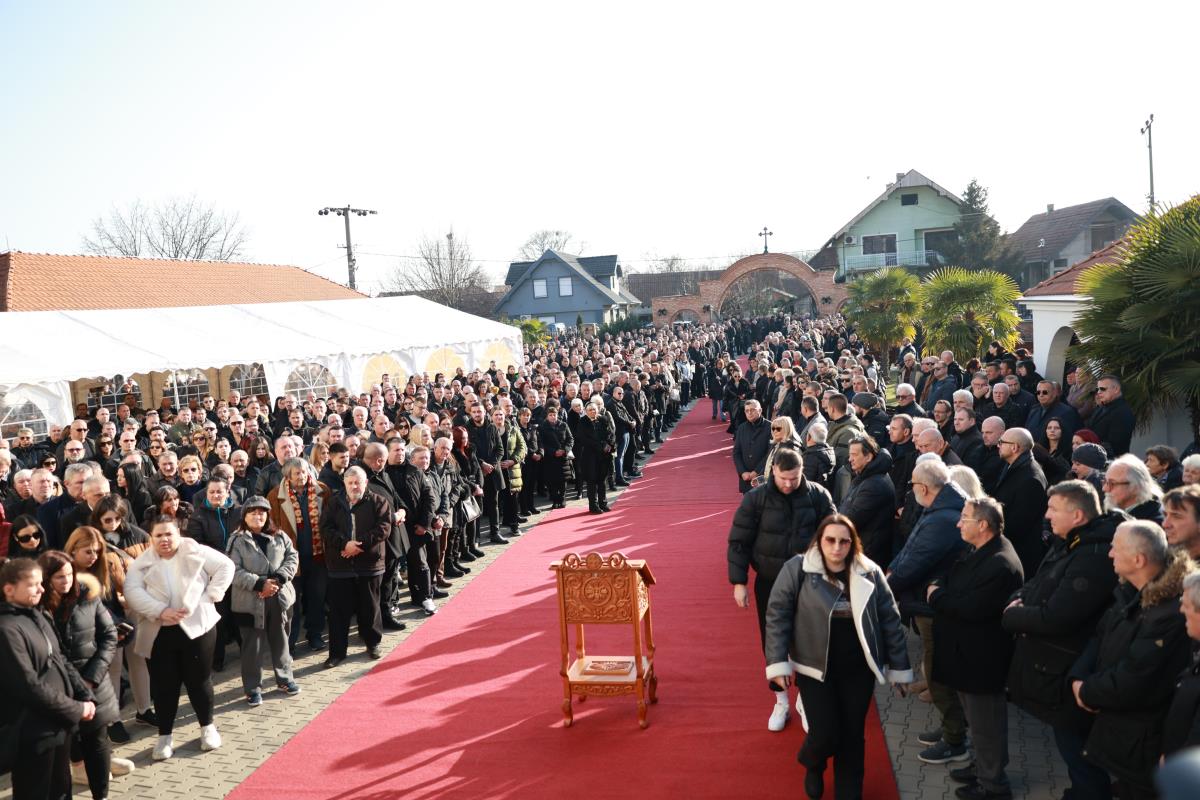 WhatsApp Image 2024-11-26 at 13.56.15_6b65fff5.jpg