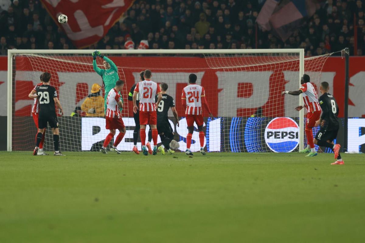 FK Crvena zvezda, Štutgart, Liga šampiona