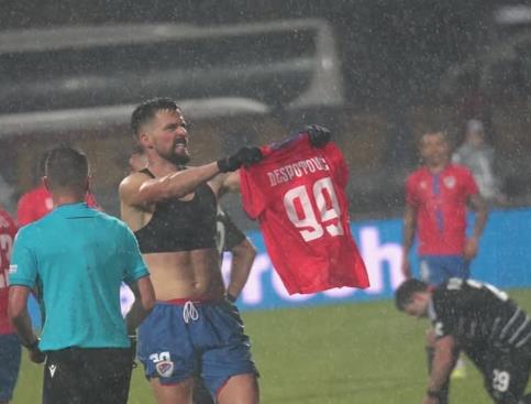 "Mesečno trošim minimum 10.000 evra"