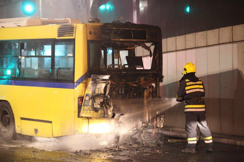 zapalio-se-autobus.jpg