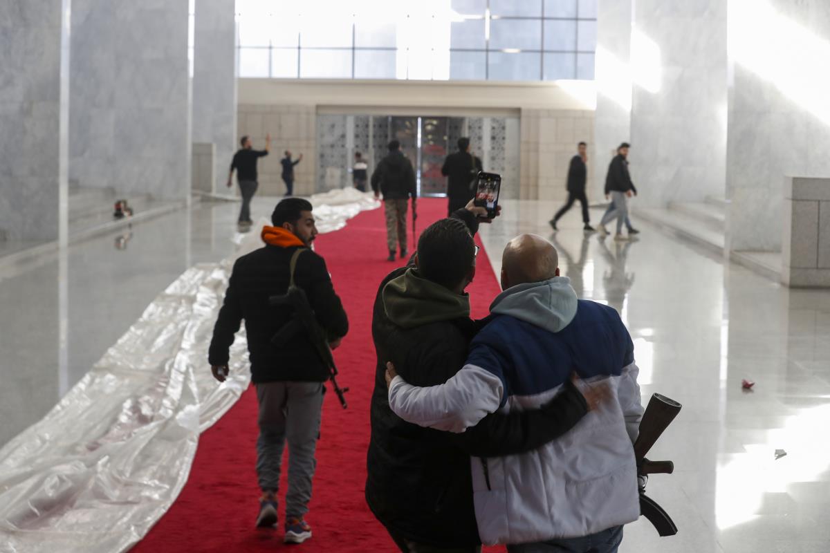 x05 AP Omar Sanadiki.jpg