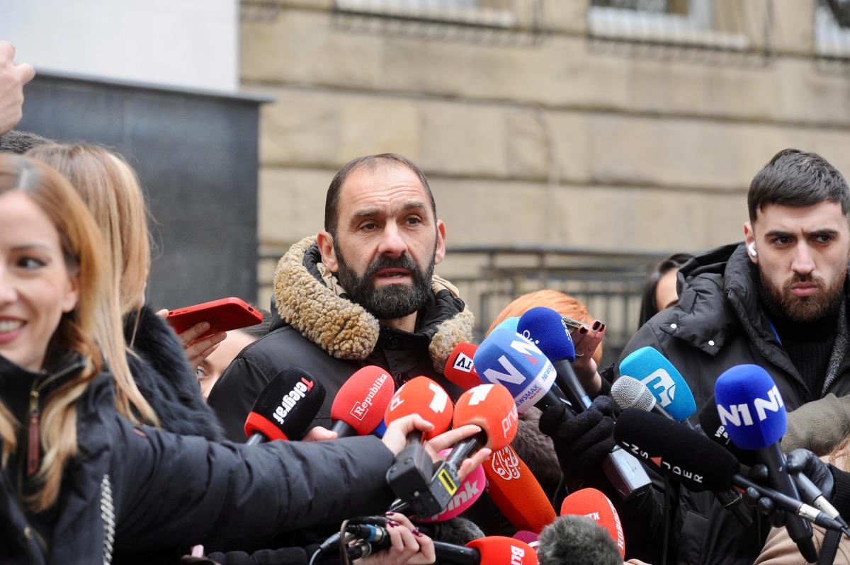 Saša Panić objavio video snimak sa ubijenom decom