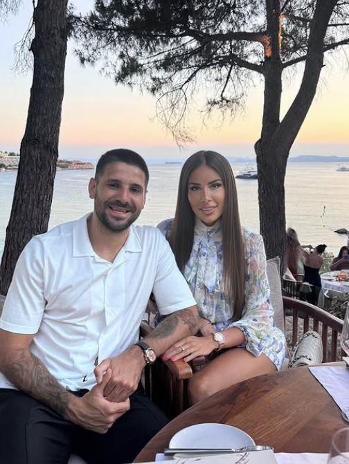 2024-12-14 08_08_14-Instagram.jpg