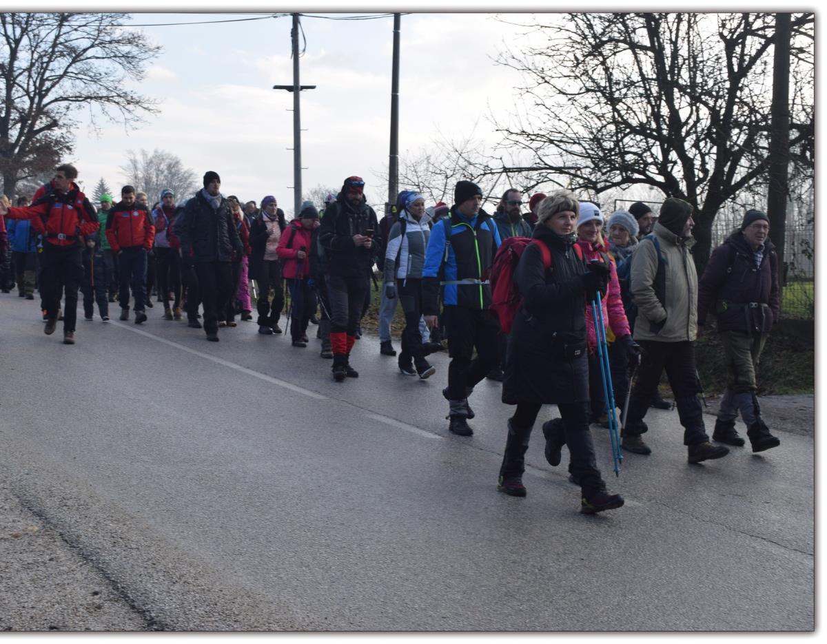 Planinari na terenu.jpg