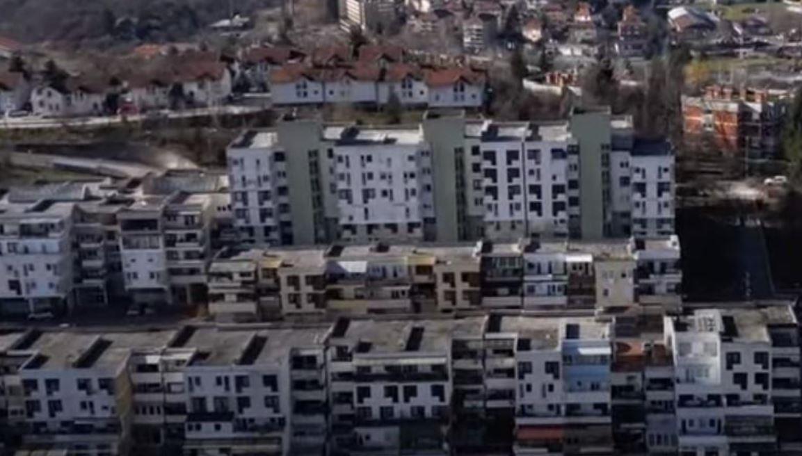 2024-12-18 10_09_28-Jedan od najbogatijih pevača na estradi do stana dolazi posebnim liftom _ Kurir.jpg