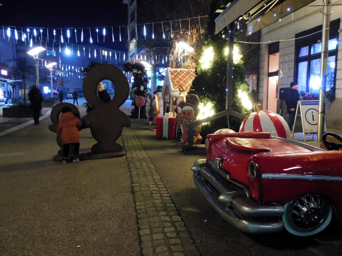 LOZNICA - Klinci uživaju.JPG